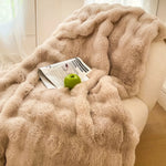 Bubble Fleece Blanket – Ultra Soft Rabbit Fur Throw, Cozy & Fluffy Decorative Blanket for Couch & Bed